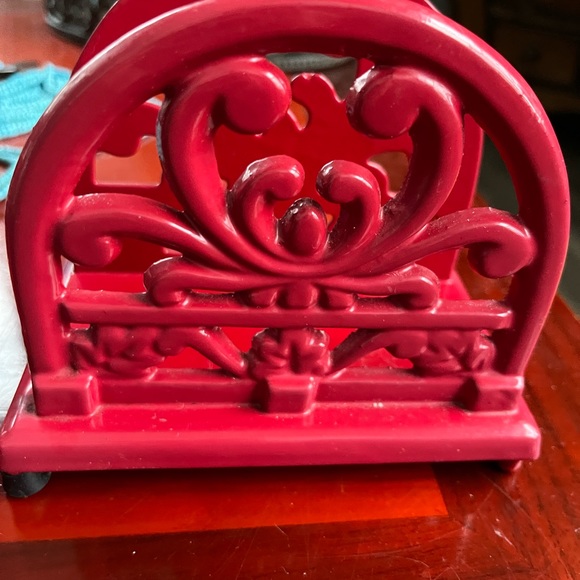 A Pair of Red Cast Iron Napkin or Letter Holders - Picture 3 of 11